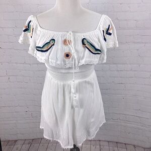 NWT Chelsea & Violet Gauzy Top with Embroidered Birds Short Sleeve Women’s Small